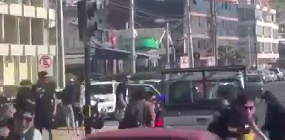 John Cobin Escucha Hijo de Perra, Mátenlo Después de Pasar a Través de los Simios y Disparando en la Primera Oportunidad Reñaca 10 Noviembre 2019 thumbnail